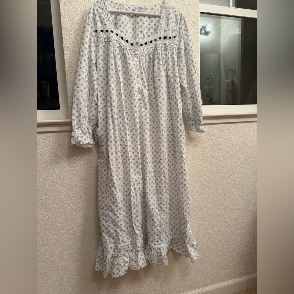 Eileen West Ballet Night Gown Long Sleeve 100% Cotton, Lace with velvet ribbon - Picture 3 of 15